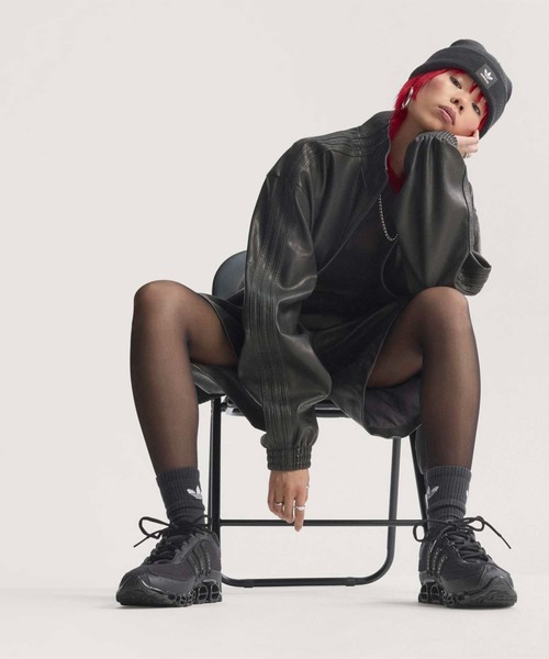 adidas（アディダス）の「プレザー ファイヤーバード オーバーサイズ