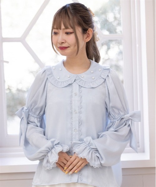 Chalmiere（シャルミエール）の「長袖ヴィンテージサテンブラウス