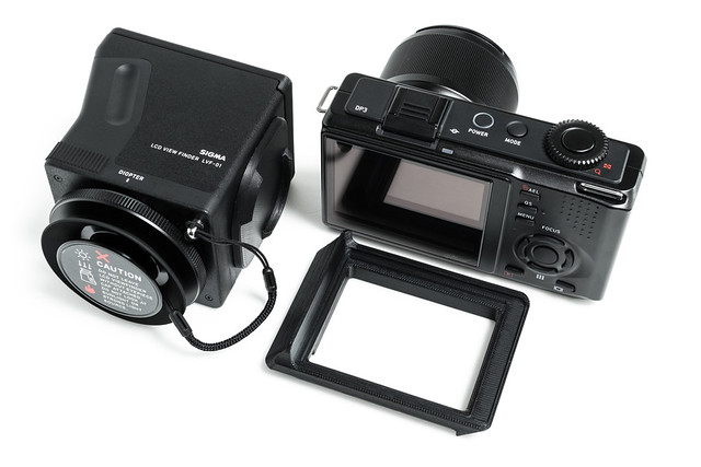 3Dプリンターで作るカメラアクセサリー第11弾！シグマDPメリル用LVF-01