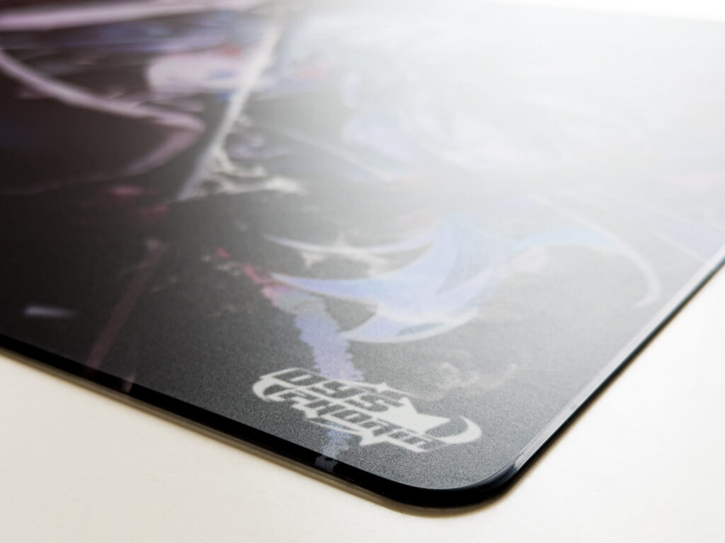 トップクラスの滑走速度を誇る新作ガラスマウスパッド「DYSPHORIA SAYO