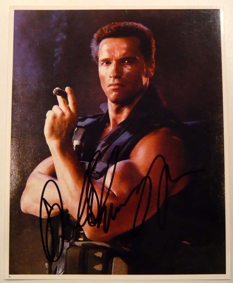 ターミネーター アーノルド・シュワルツェネッガー 直筆サイン入り写真