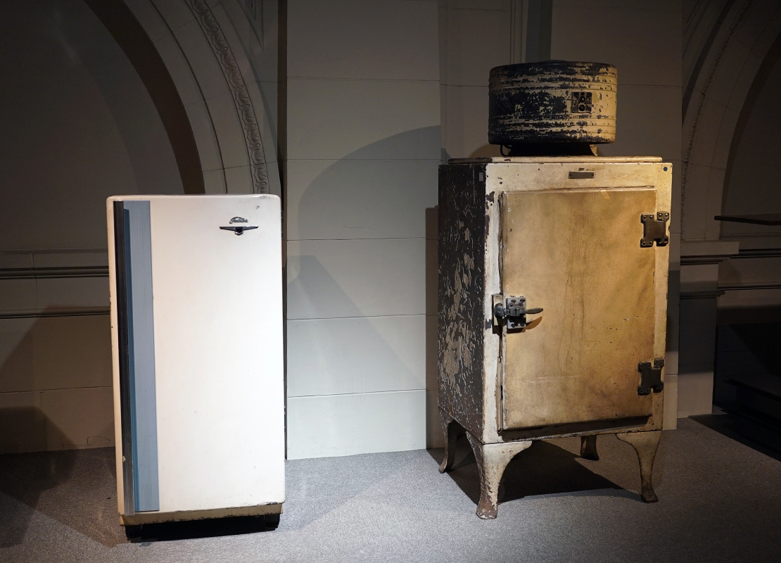 昭和30年代 東芝 電気 冷蔵庫 昭和レトロ 当時物 アンティーク 雑貨