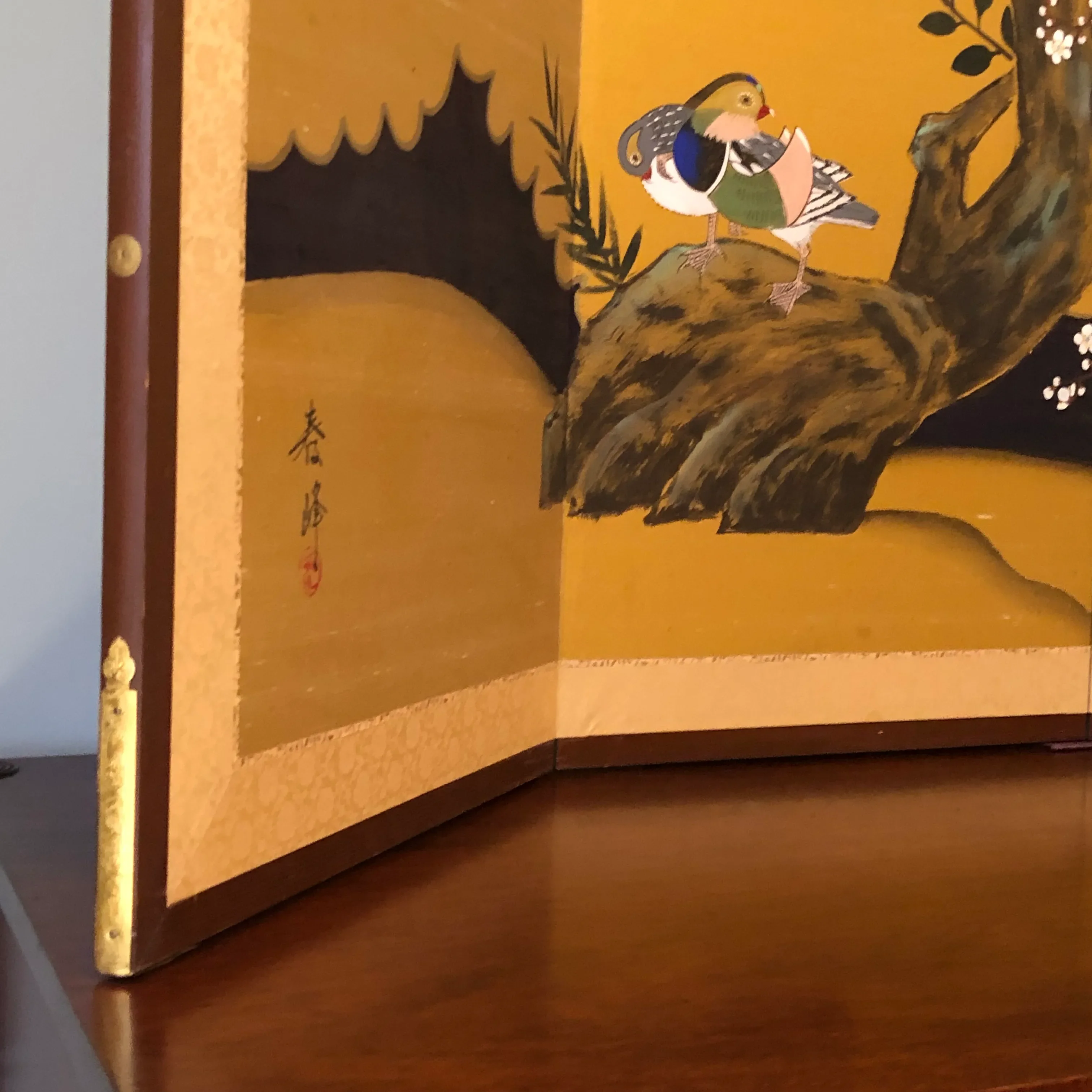 Vintage Mid-20th Century Hand-Painted Japanese Silk Screen With