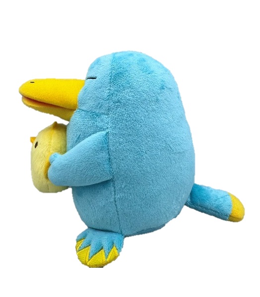 カモノハシのイコちゃん」が「ぴよりん」をだっこ！関西×東海人気