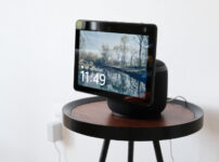 Echo Show 5】角度調整スタンドと反射防止保護シートでフル装備にした