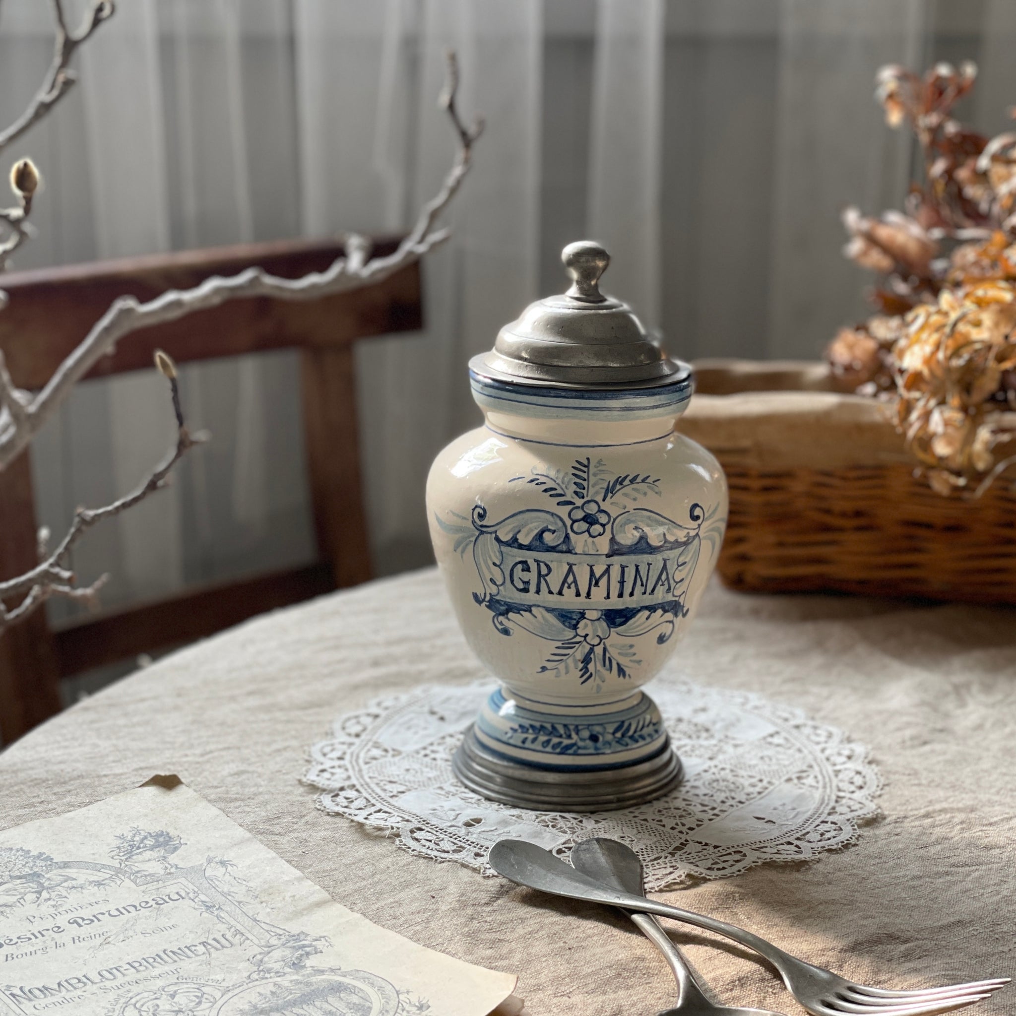 薬草が入っていた薬壺（エタン蓋付き）高さ12.5cm フランス