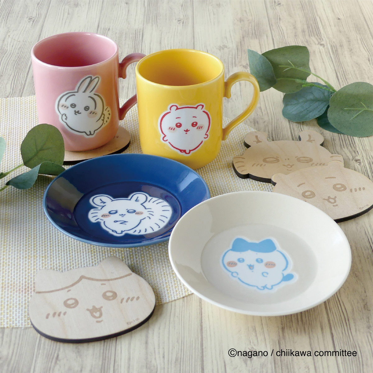 ちいかわ 木製コースター（ハチワレ） | ちいかわマーケット 公式