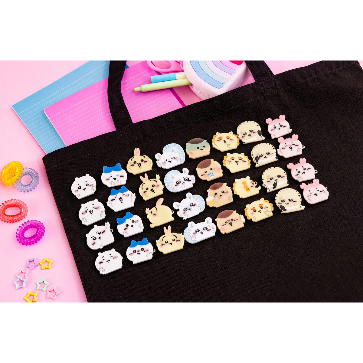 ちいかわ 4個セットアクリルバッジ（ピースなモモンガ） | ちいかわ