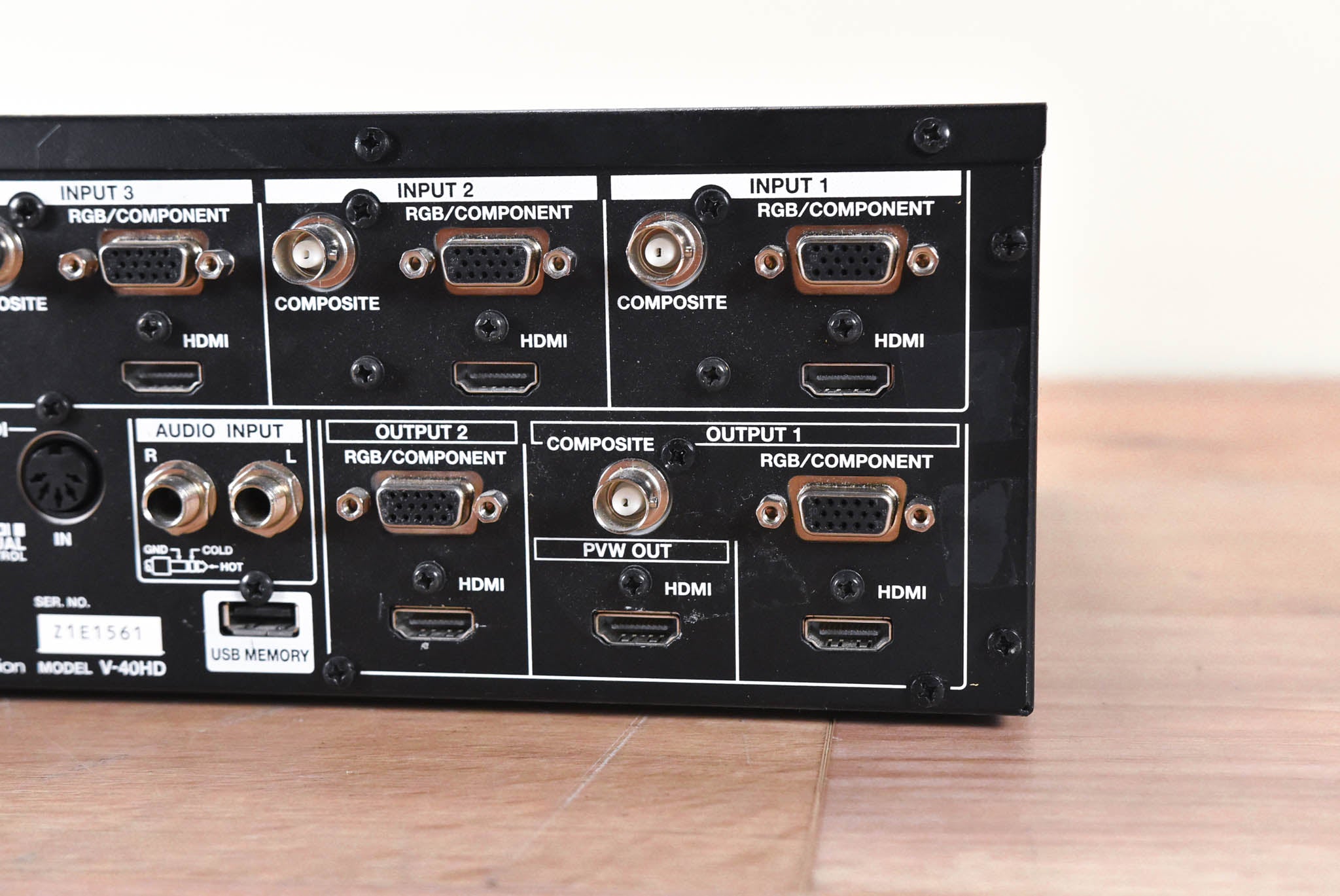 Roland V-40HD Multi-Format Video Switcher NO POWER SUPPLY CG000CR