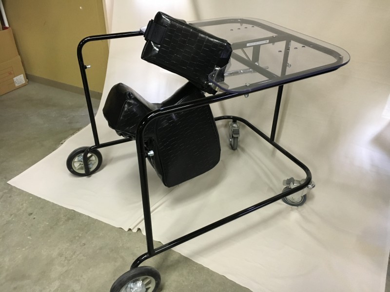 歩行器の定番！SRCウォーカーをクロコダイルにしました！