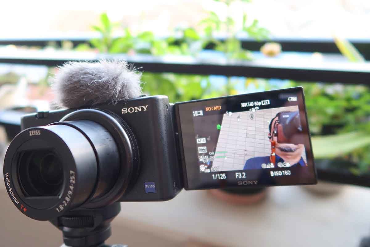 ソニーのVLOGCAM ZV-1（ブイログカム）実写レビュー！プロが実際に動画