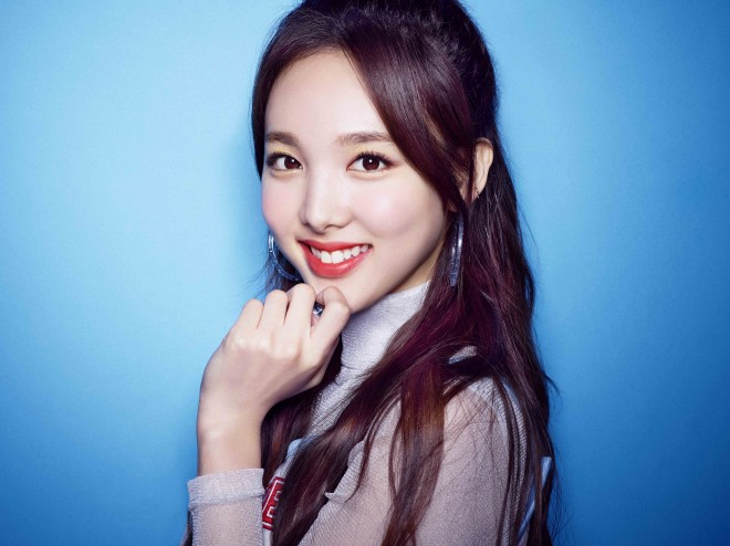 TTポーズで人気！ TWICEが日本デビューで「ガンバリマス!!」 2ページ目