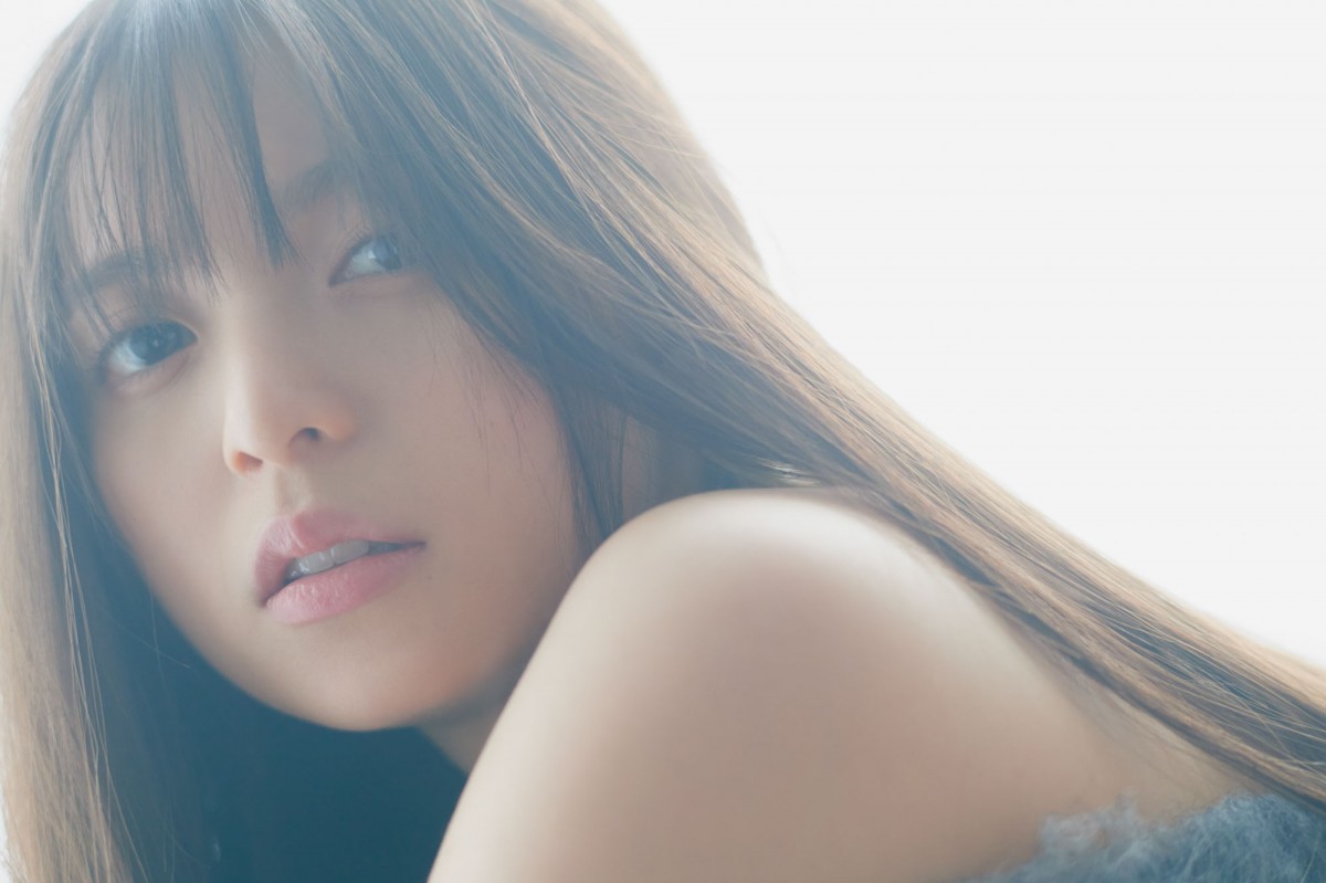 画像・写真 | 齋藤飛鳥、“透けトップス”で大人ショット 写真集