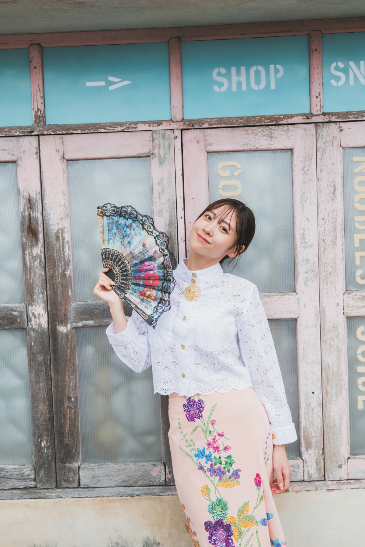 FRUITS ZIPPER櫻井優衣、写真集の未収録カット公開 “彼女感”が好評で