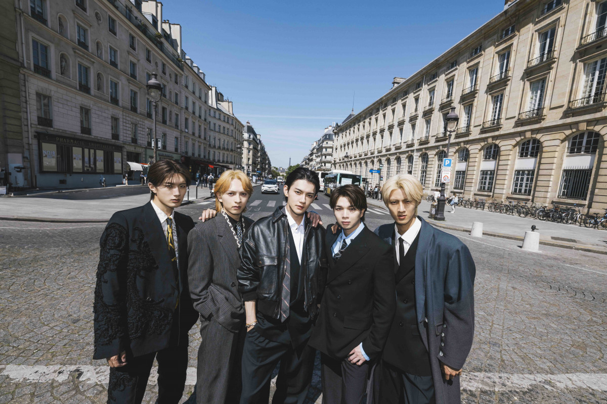 M!LK、フランスで撮影のフォトブック今秋発売決定 「M!LKの普段見られ