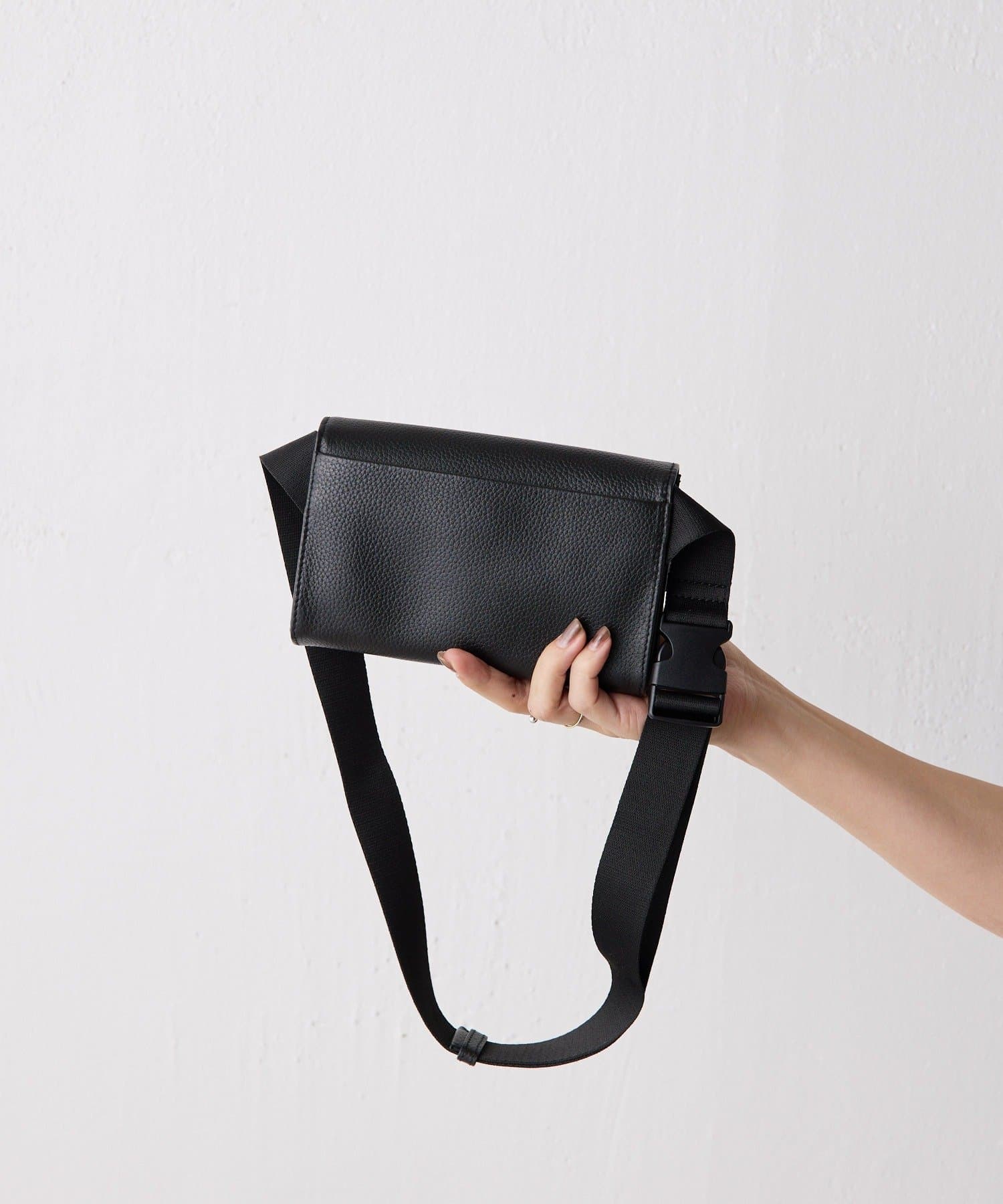 インフルエンサーuchida企画/本革》ミニワイドテープショルダーバッグ