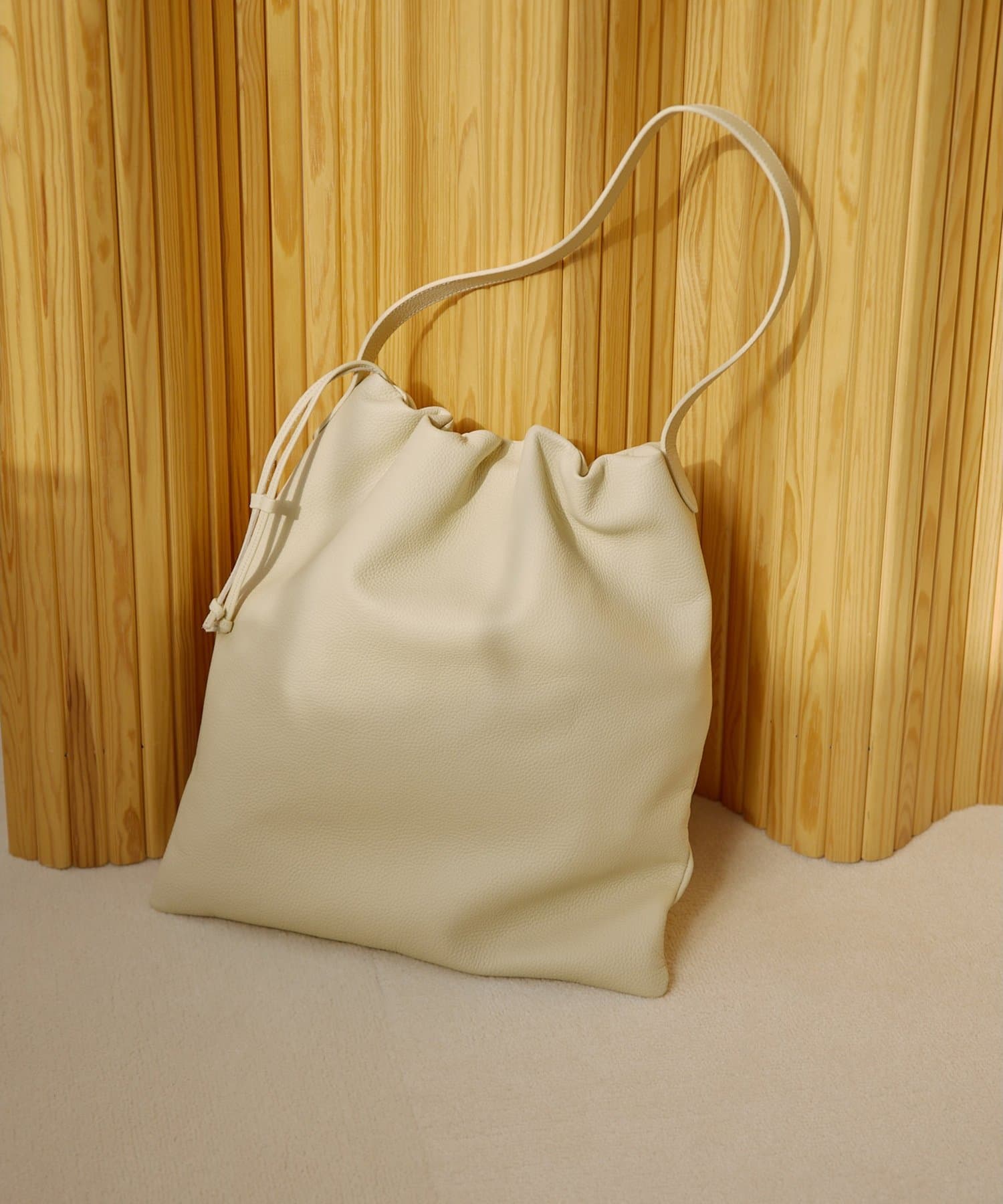 Hoaw.】ギャザーショルダーバッグ | Whim Gazette(ウィム ガゼット