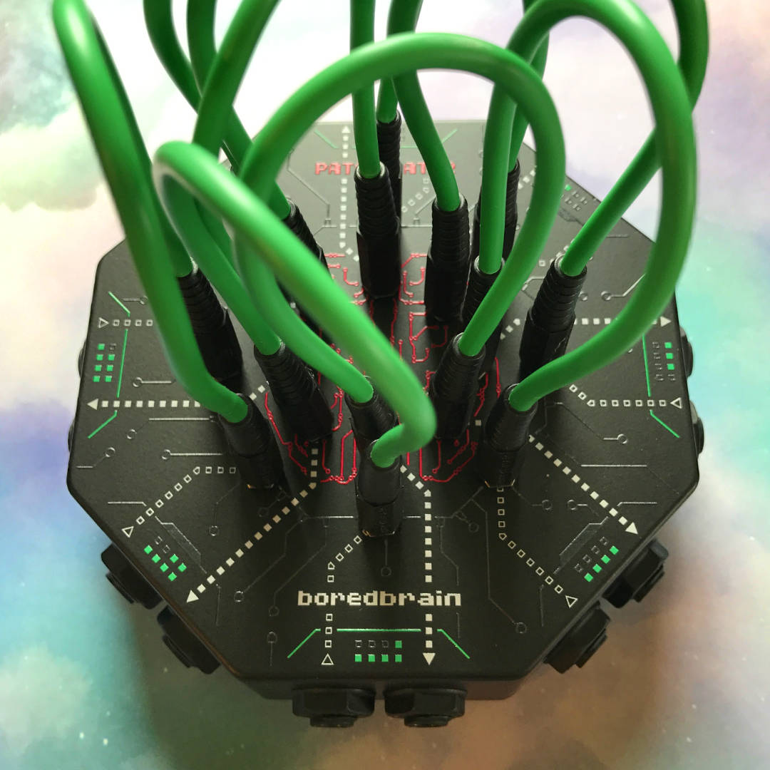 Boredbrain Patchulator 8000 v2 Pedalboard Patchbay | Cool Guitar Shop