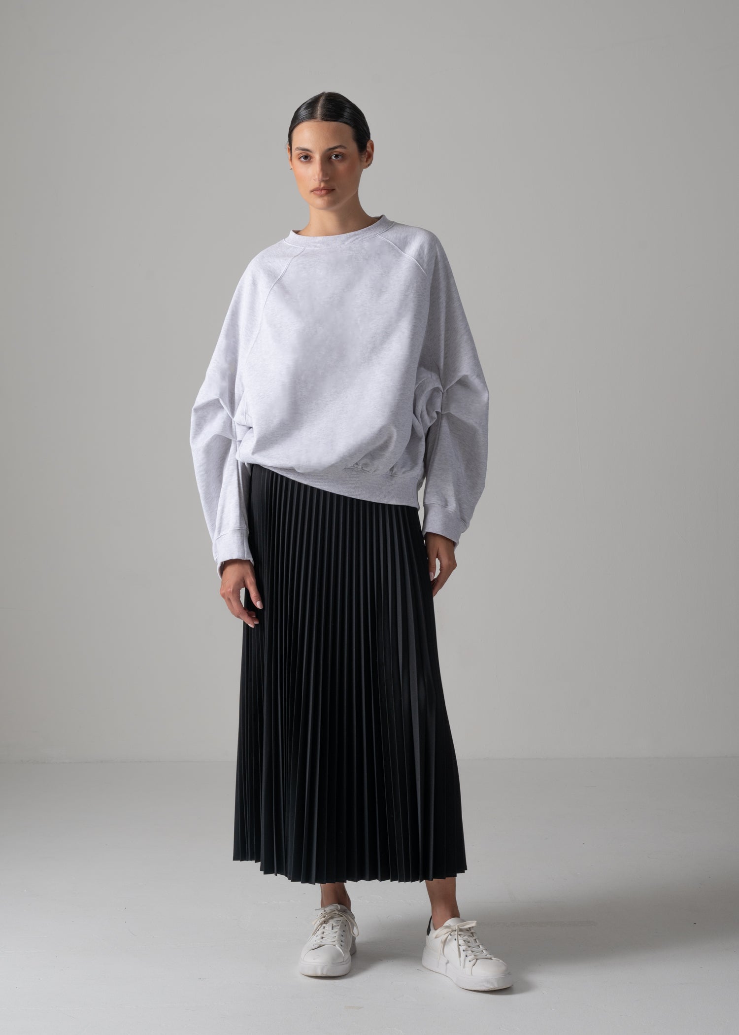 LEILA WIDE CUFF SWEAT SHIRT, Oversized sweatshirt, Made in Japan