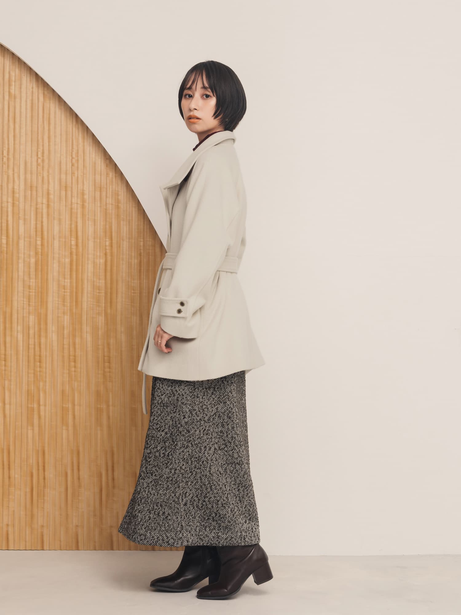 S120スタンドカラーミドル丈ウールコート | 小柄・低身長女性向け