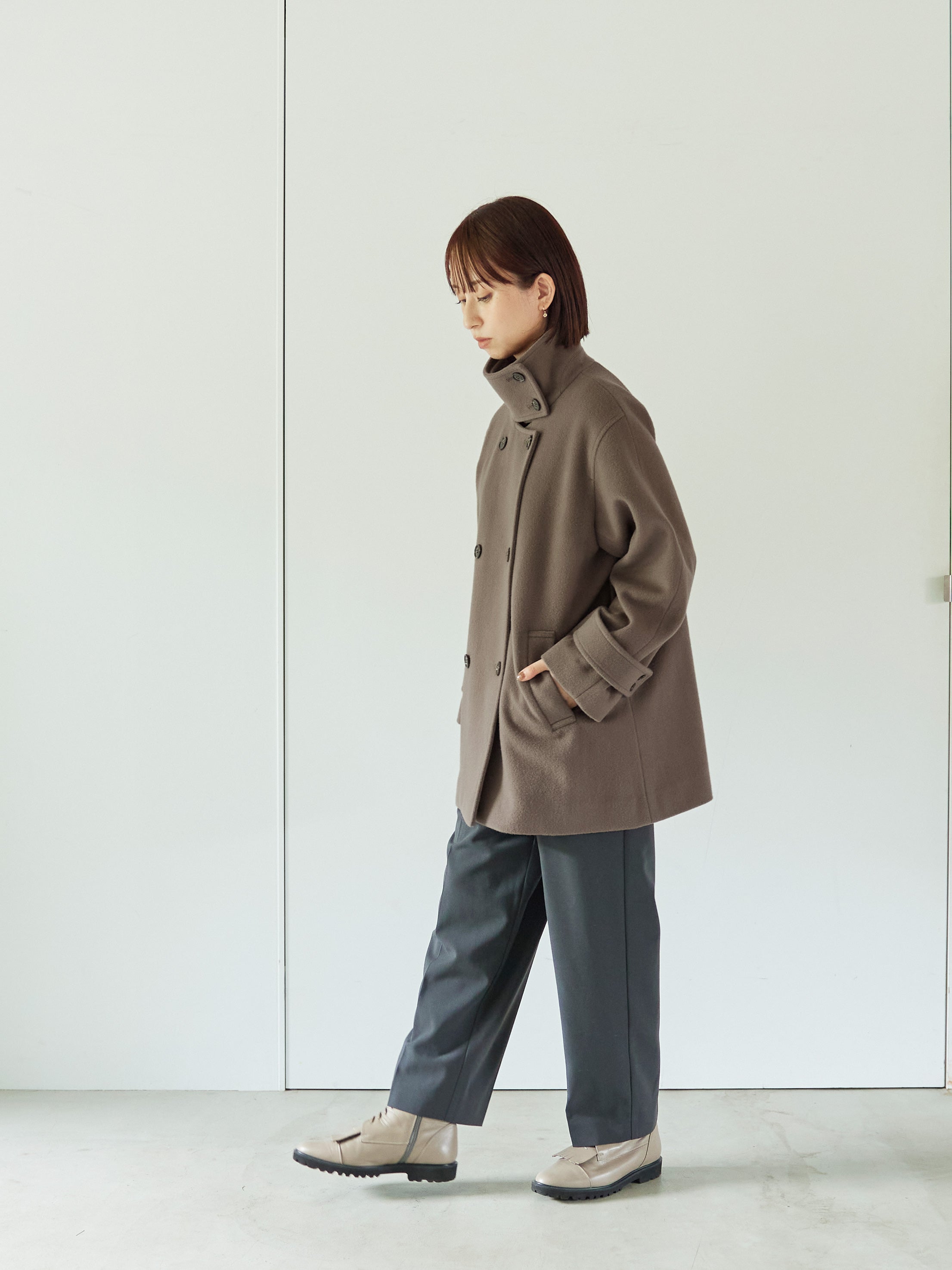 S120スタンドカラーミドル丈ウールコート | 小柄・低身長女性向け
