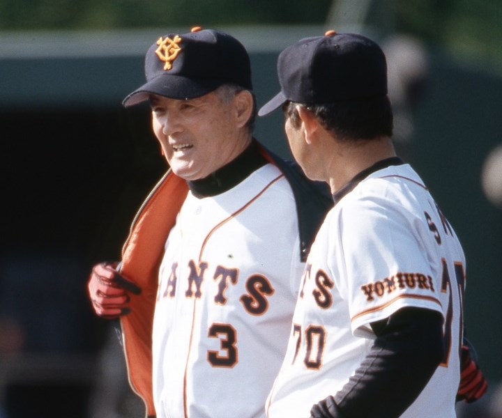 長嶋茂雄監督の背番号3の初披露【2000年2月12日】 | 野球コラム - 週刊
