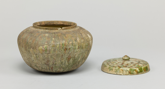 貝殻型陶器小物入れ 黄褐色と緑色 2112T-01 陶器火鉢（九谷焼