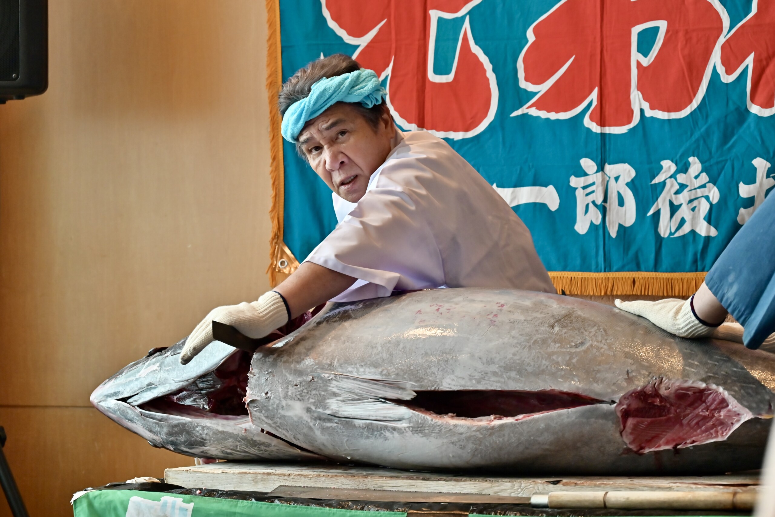 鳥羽一郎、デビュー43年で全楽曲サブスク解禁。記念イベントで100kg超