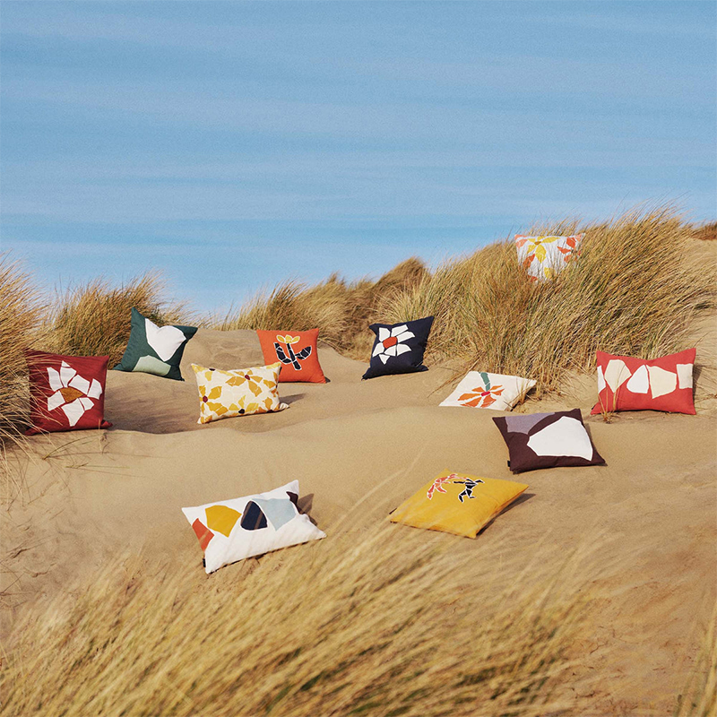 TCS チャーリーシェパード アブストラクト タイル クッションカバー