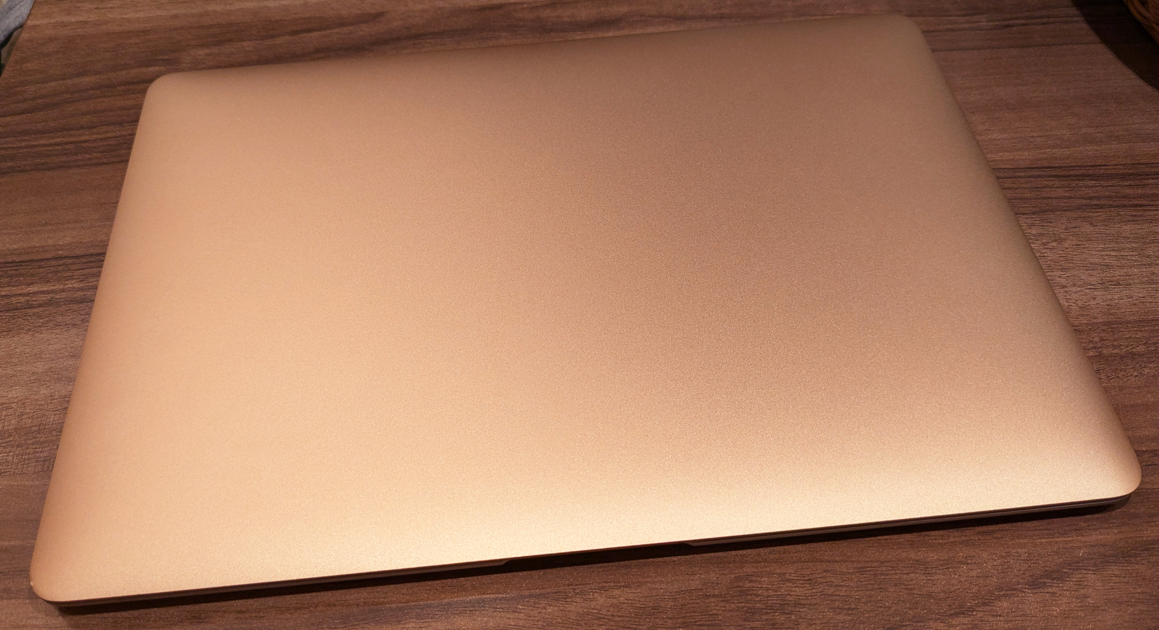 MacBookの画面を自力交換したら色性能はどうなる？ - 塩の惑星