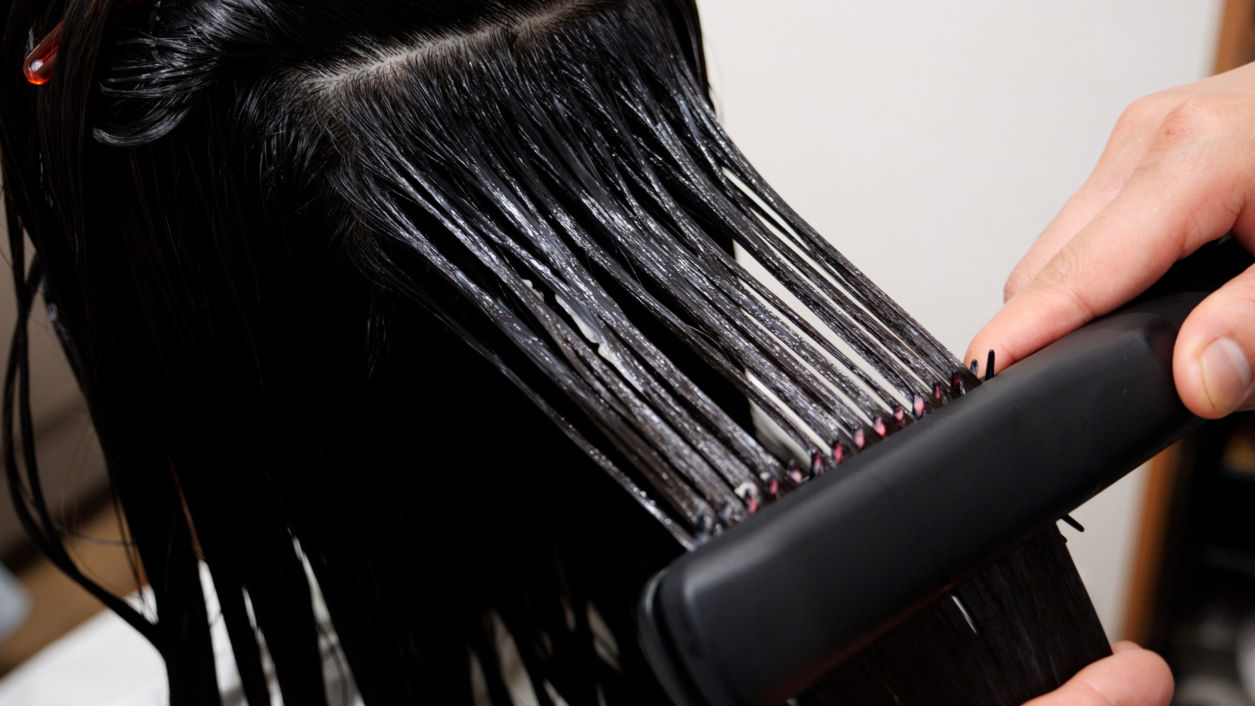 超音波ヘアトリートメントアイロン『シャインプロ』新発売 | ヤーマン