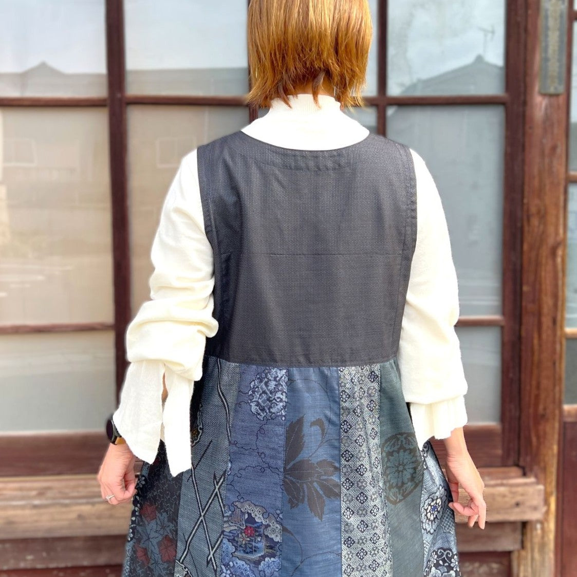 本場大島紬で大人可愛いワンピース、ジャンバースカートに 本場大島紬