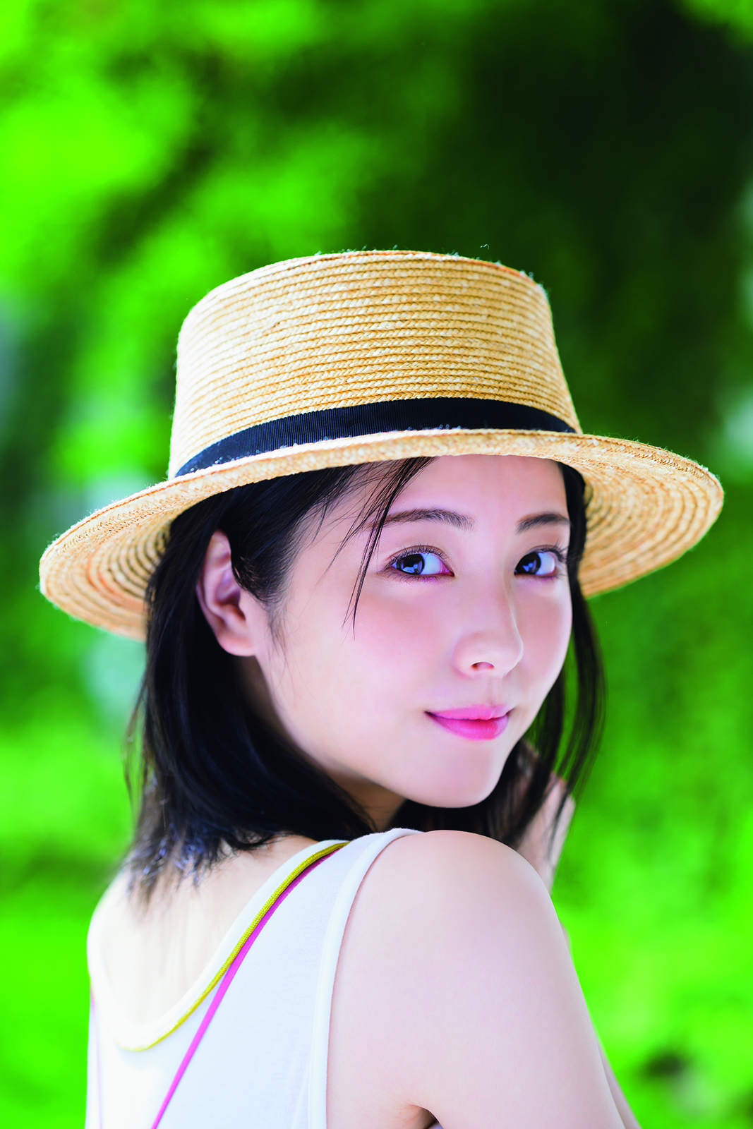 CMNOWvol.218 表紙：浜辺美波さん予約祭り開催中！（撮影裏話付き