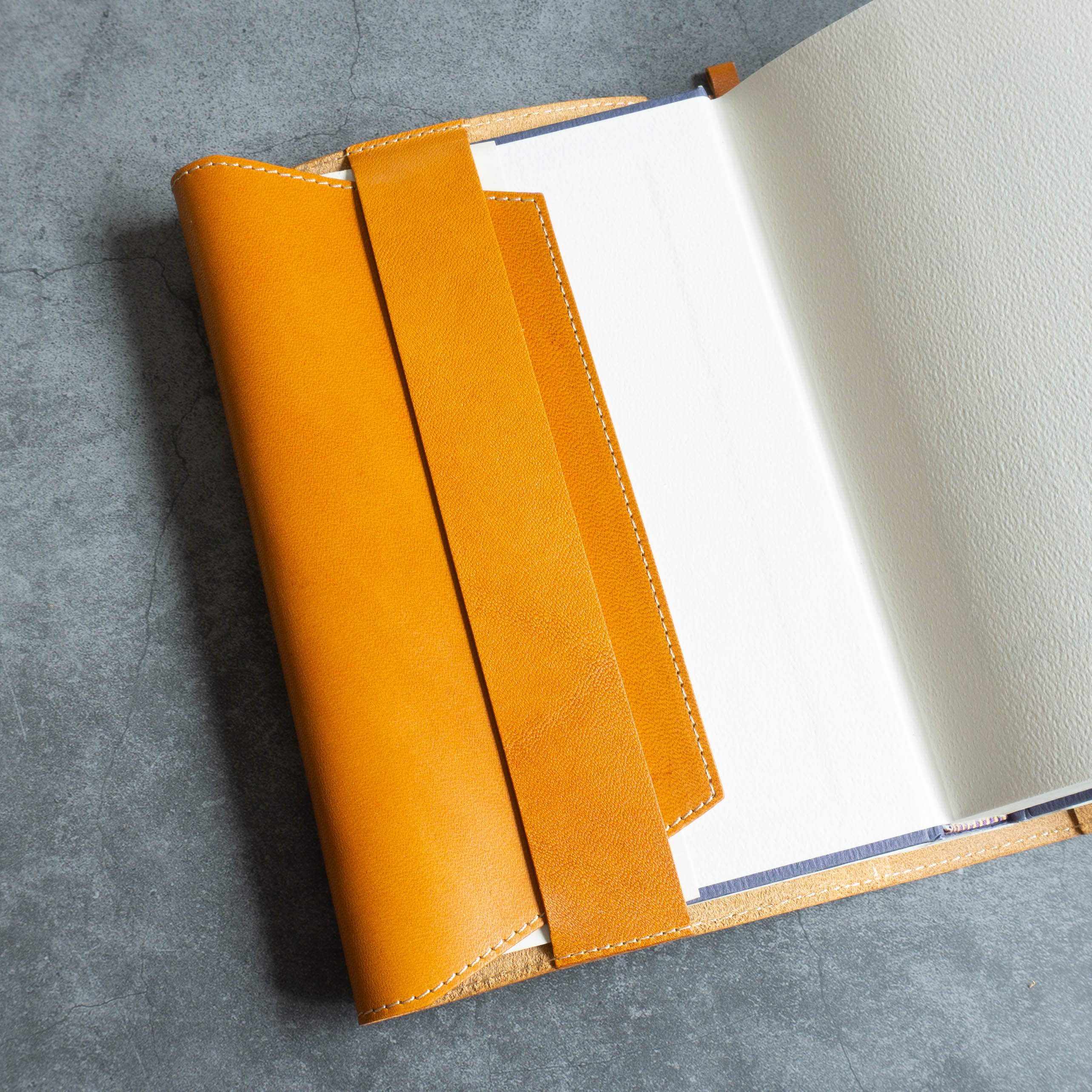 C&LTRASCO ≪Classicシリーズ≫ ブックカバー 四六判/四六判ハード