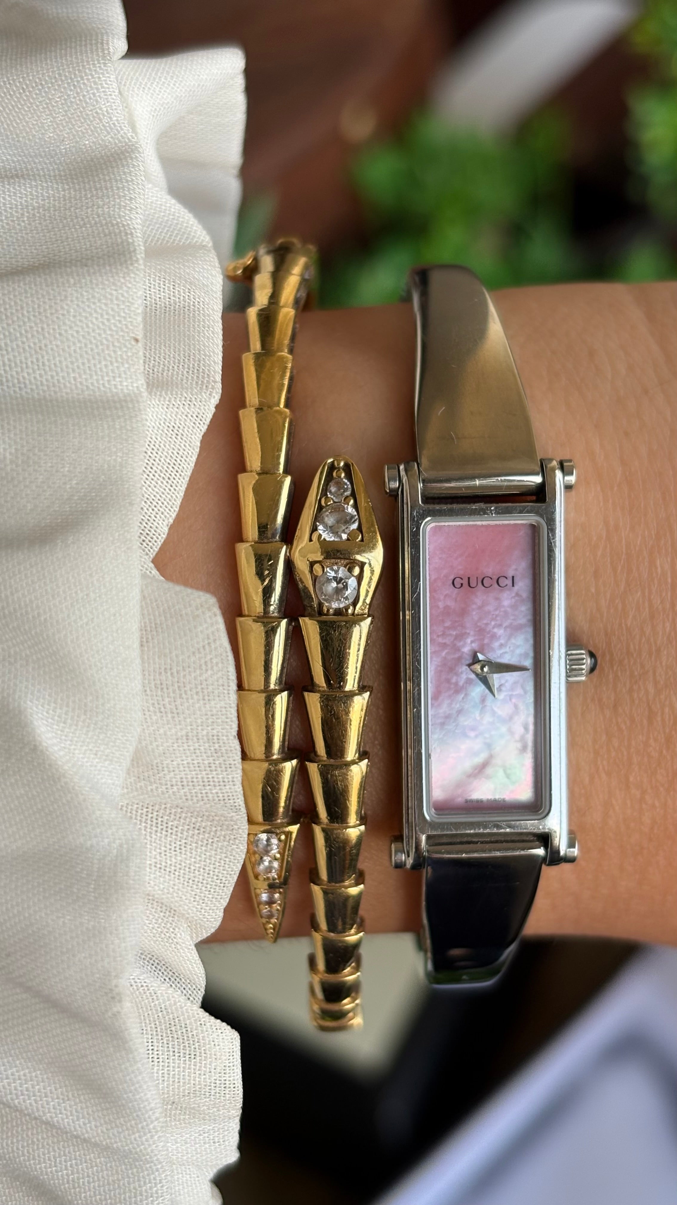 Vintage Gucci 1500L Watch in Silver Tone Pink Mother of Pearl Dial