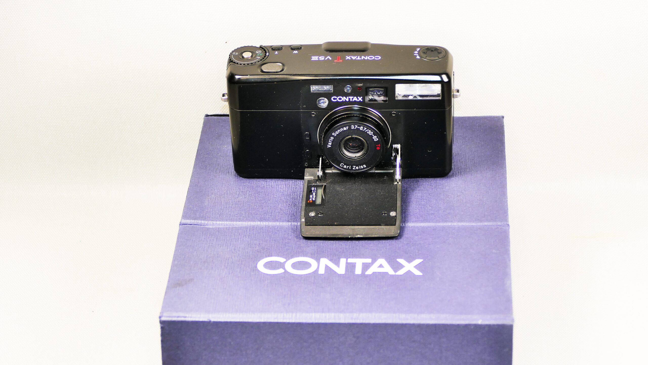 Contax TVS III Black camera W/30-60mm built in lens, sold with