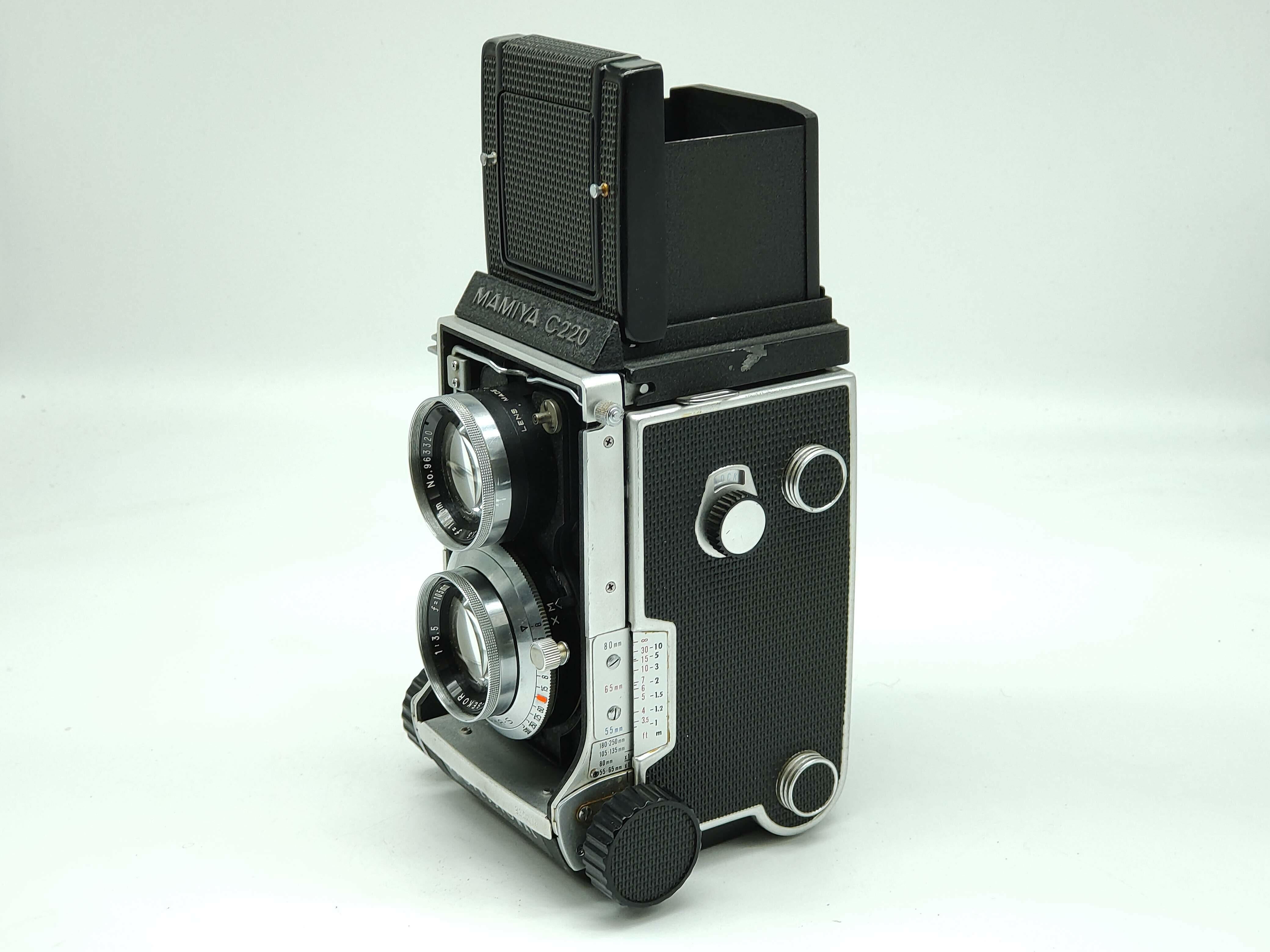 Mamiya C220 medium format camera + 105mm lens | Classic Cameras AU