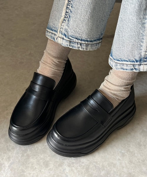 mily bilet》まるでスニーカーのような履き心地。軽量厚底フェイク