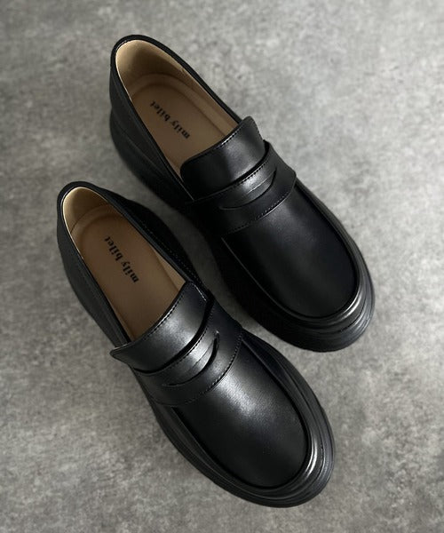 mily bilet》まるでスニーカーのような履き心地。軽量厚底フェイク