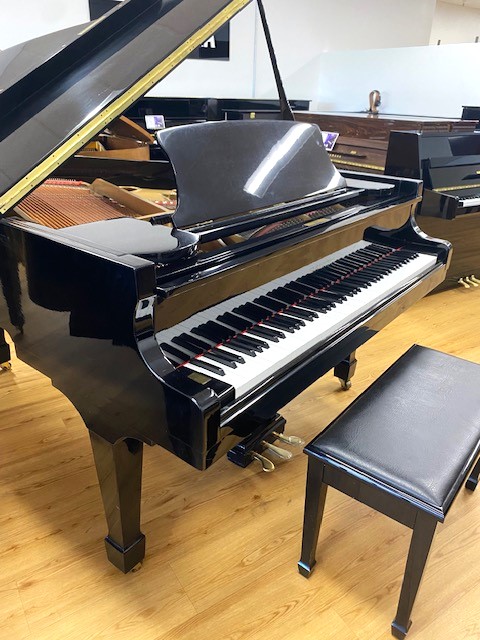 Samick SG-185 Grand - Classic Pianos Reno