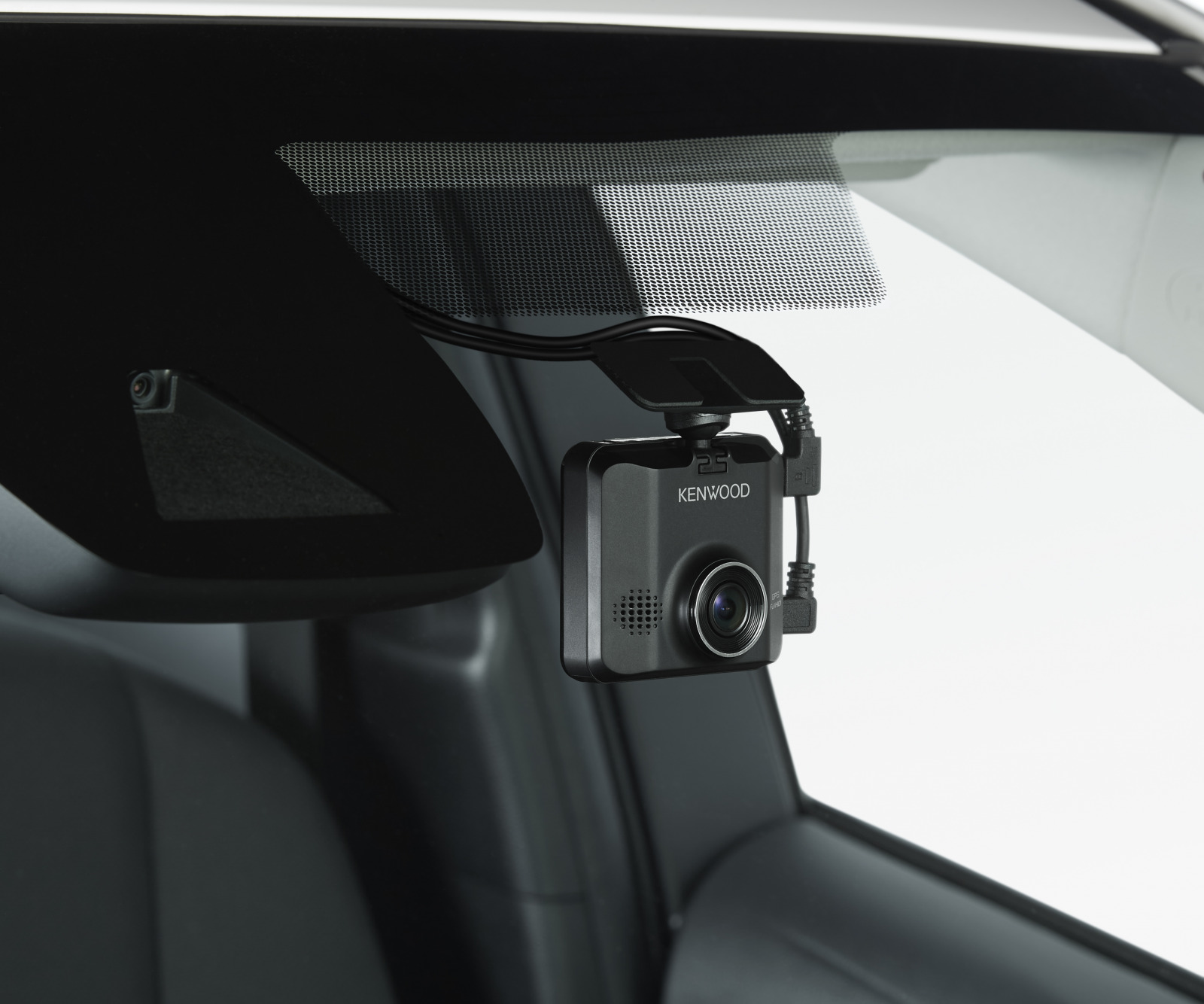 高性能な前後カメラで鮮明な映像を残せるケンウッドのドライブ