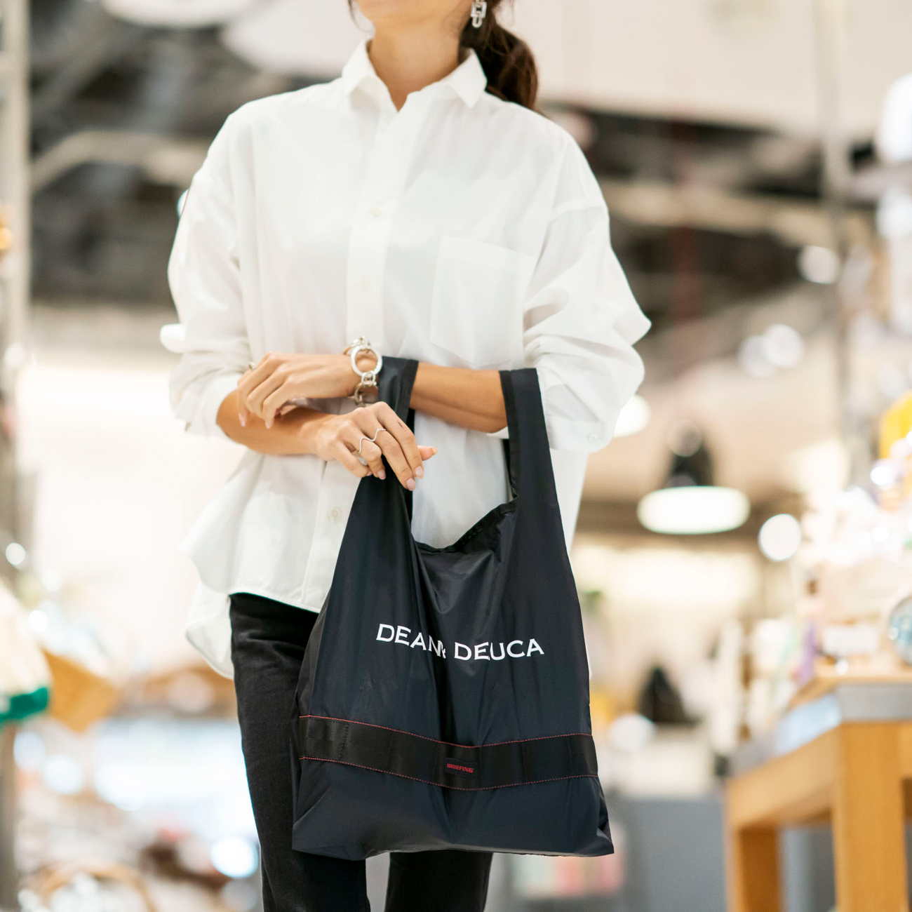 完売必至！DEAN & DELUCAとBRIEFINGが初コラボ「サコッシュ トート