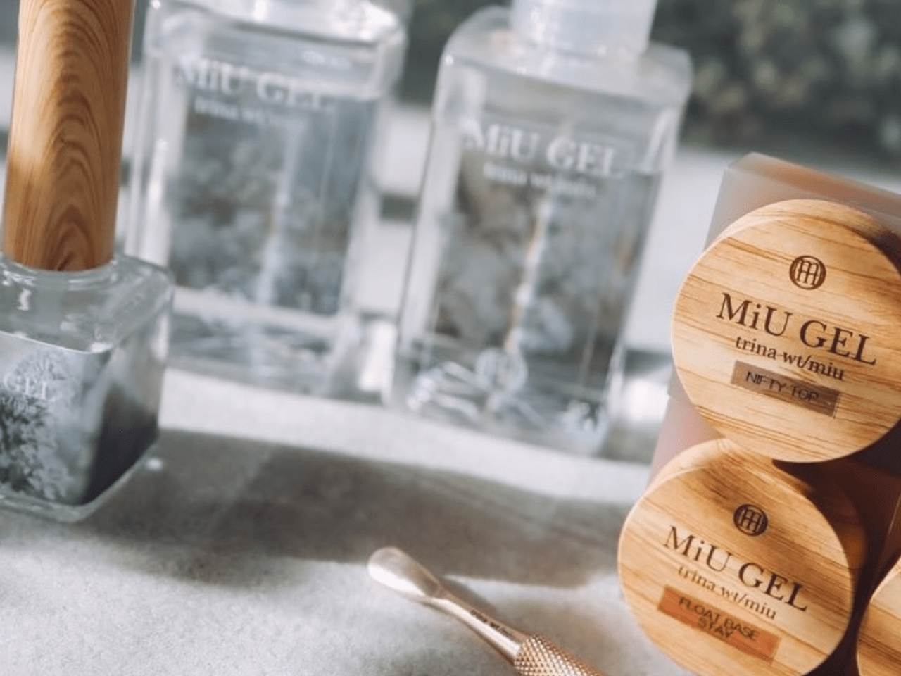 アセトンいらずで浮かせてオフ。話題を呼ぶ「フロートオフ」の新