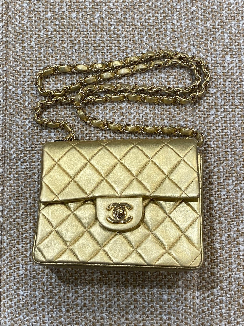 CHANEL ゴールドチェーンショルダーバッグ – co&co