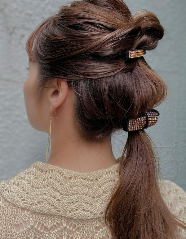 夏の陽射しに負けない！キラキラと輝くヘアゴム【ドレスポニー