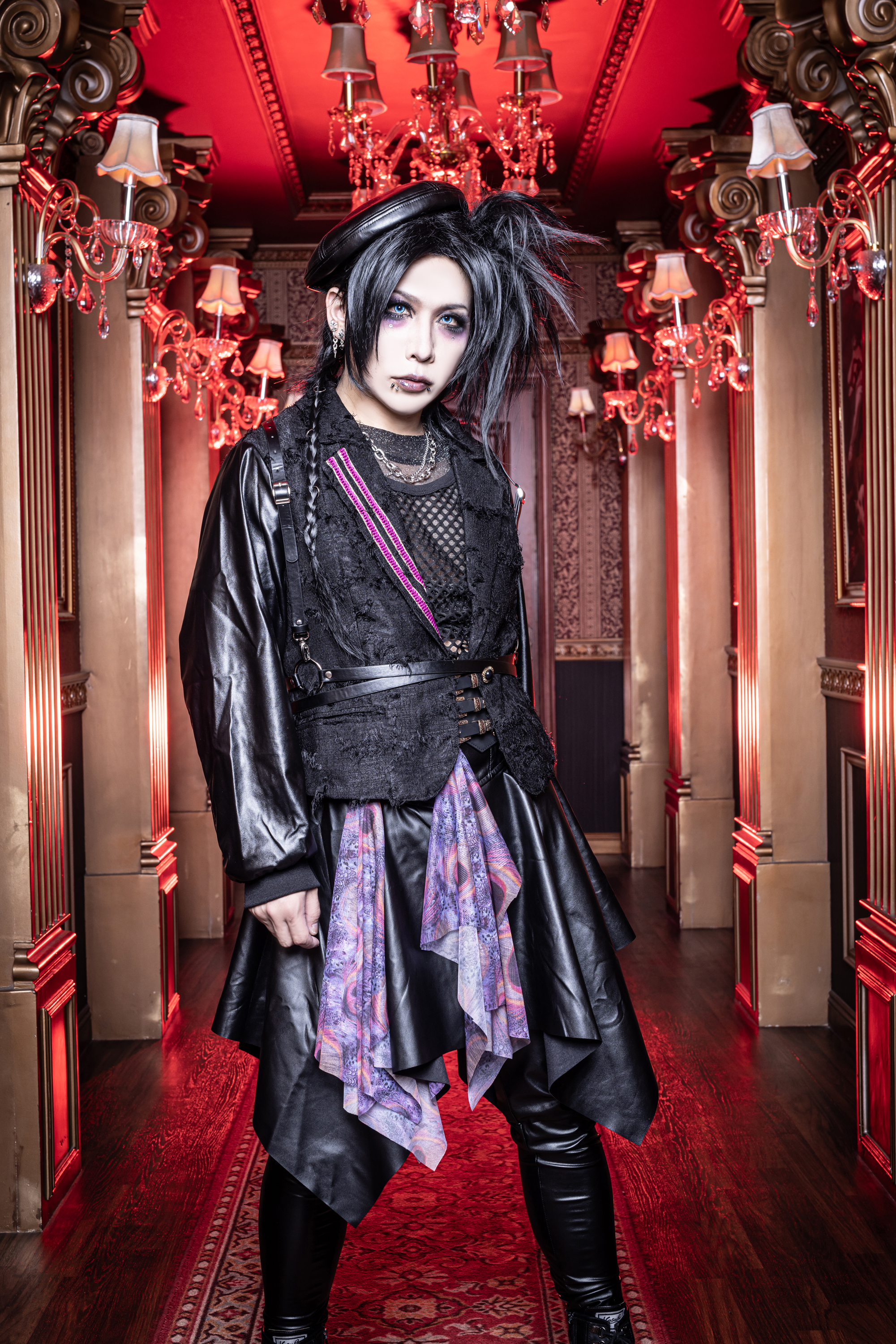 Zeke Deux - New single “Alive” and new look - Crimson Lotus