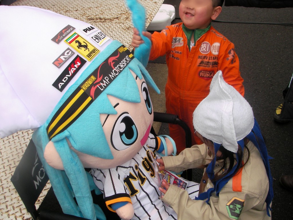 イカ娘フェラーリ応援記