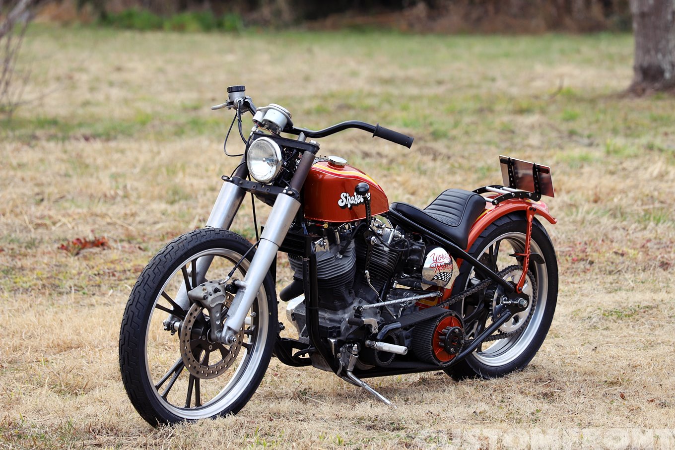 ハーレーのレーサーテイストのストリートショベルヘッドFL 1980年