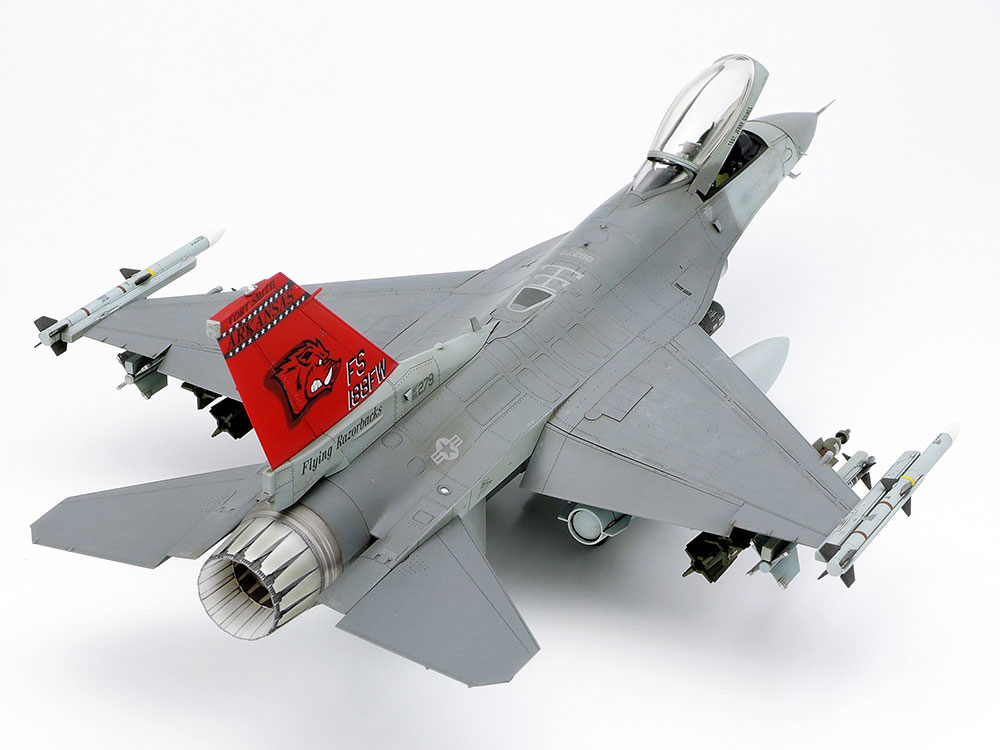 タミヤ 1/48 傑作機シリーズ ロッキードマーチン F-16C ［ブロック25