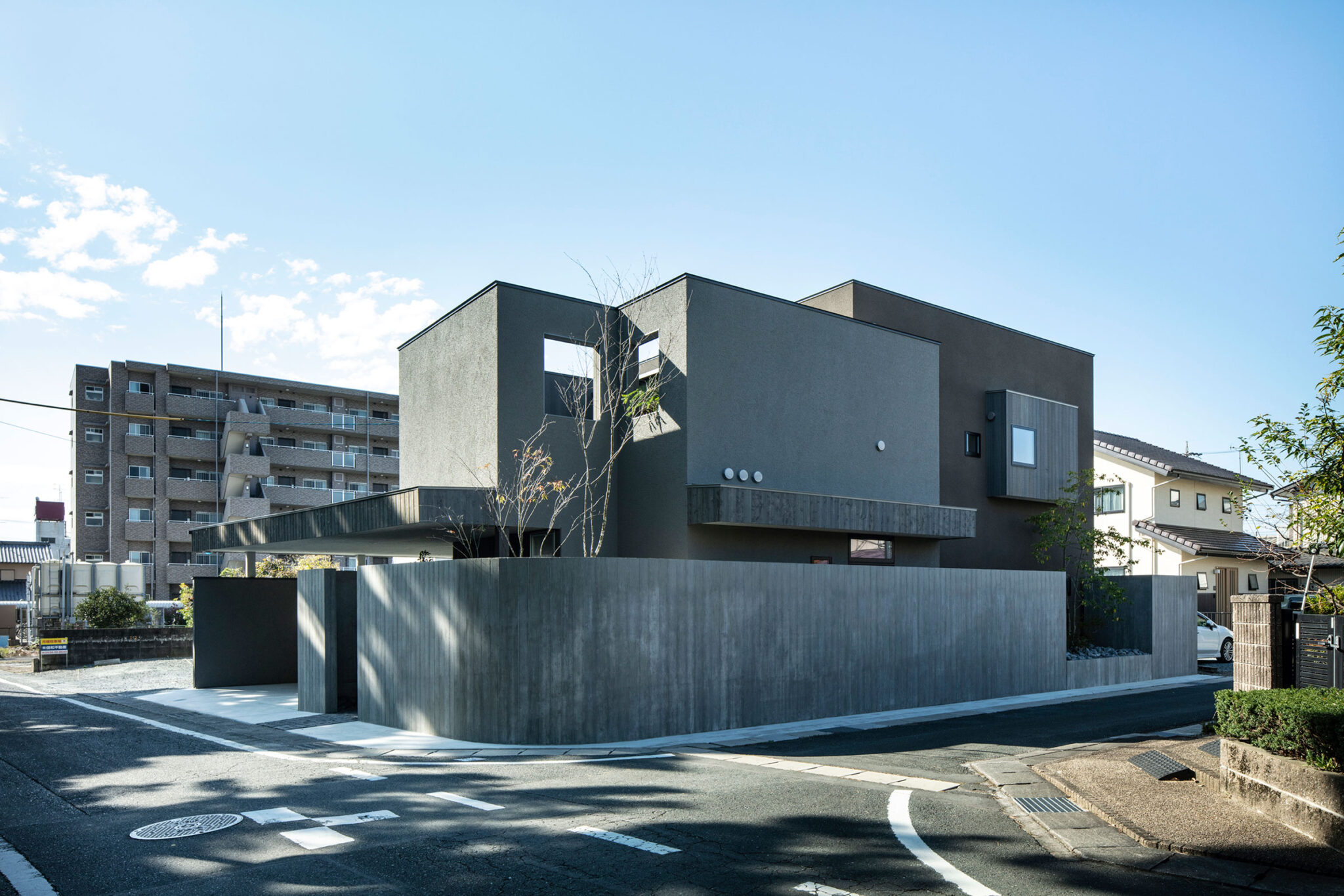 高塚陽介 / TYdo architectsによる、静岡・磐田市の「西新町の住宅